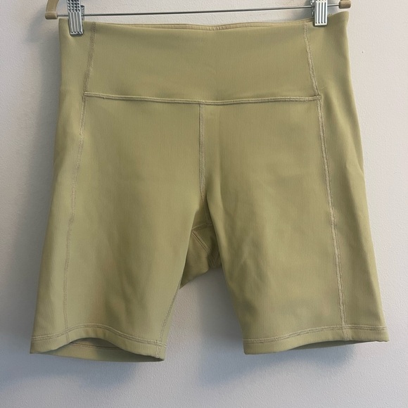 Lululemon Ribbed Contoured High-Rise Spandex Shorts 8" - Dew Green - Picture 2 of 11